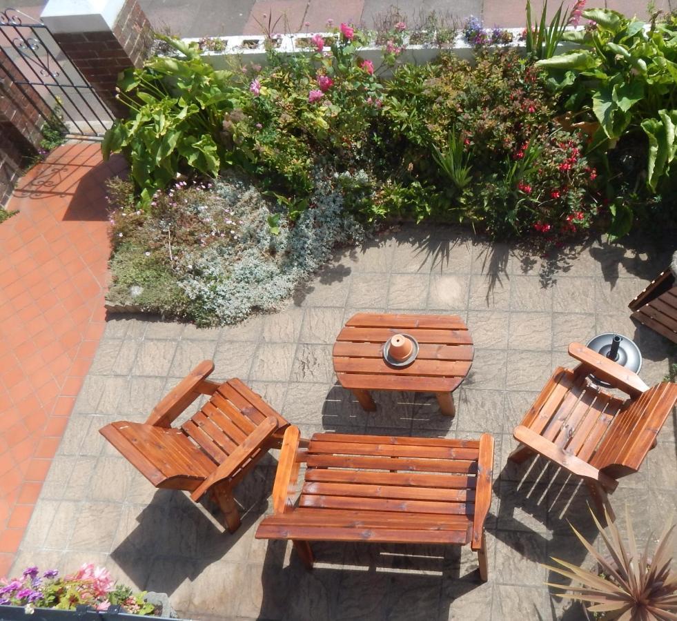 The Garfield Guest House Eastbourne Dış mekan fotoğraf